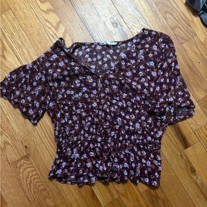 Floral cropped blouse